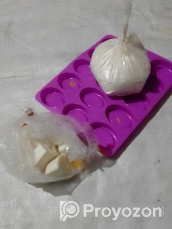 সাবান ডাইস, গোট বেস, কস্টিক সোডা