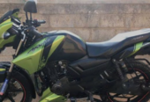 TVS APACHE RTR 150 . 2015