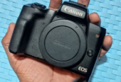 Canon M50 (Used)