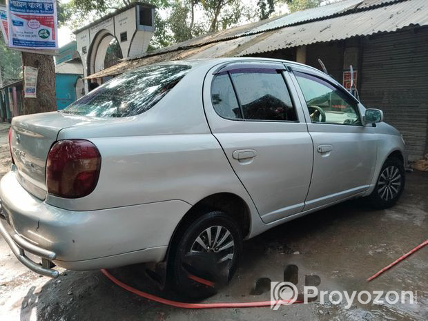 Toyota Platz 2001 Model