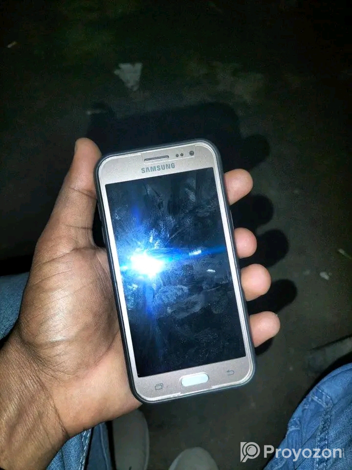 Samsung j2 1.5/8GB (Used)
