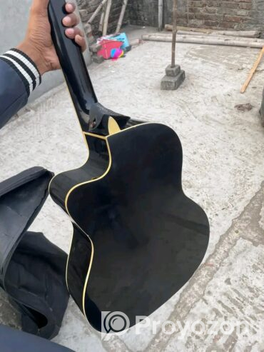 গিটার টি বিক্রি হবে