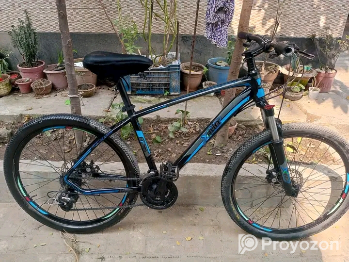 Almunioum frame 26 size