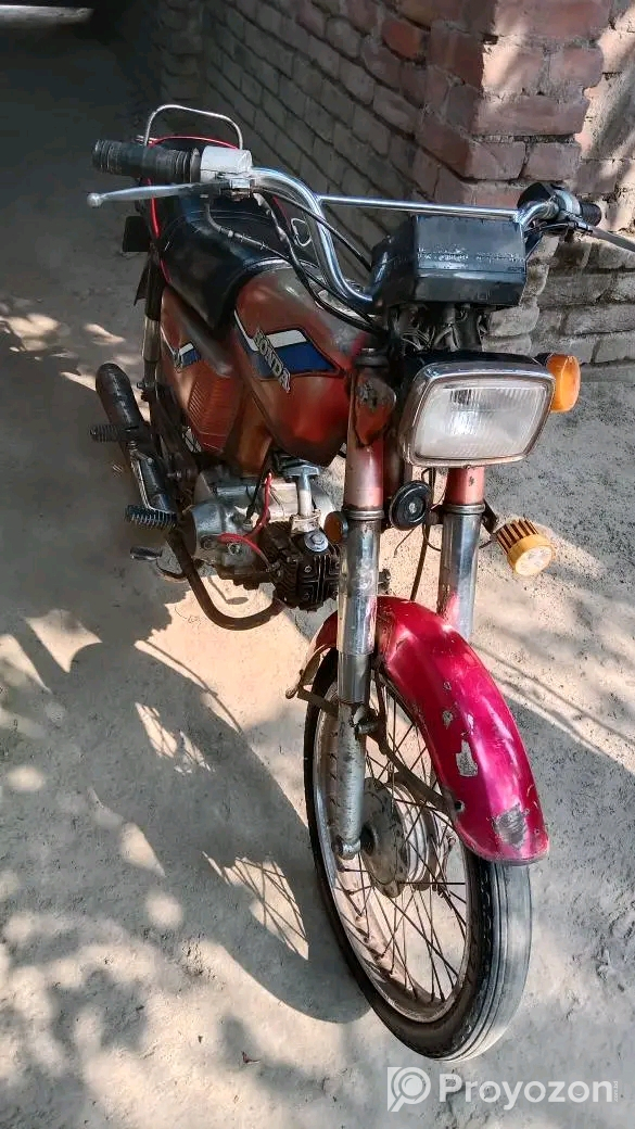 হোন্ডা ৮০ সিসি জাপানি গাড়িটি বিক্রি হবে