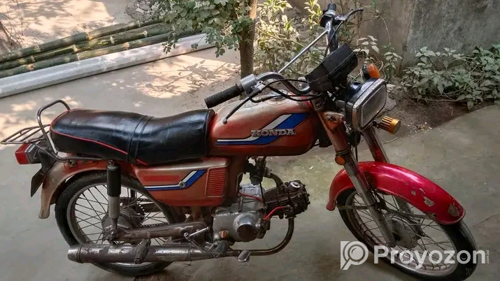 হোন্ডা ৮০ সিসি জাপানি গাড়িটি বিক্রি হবে