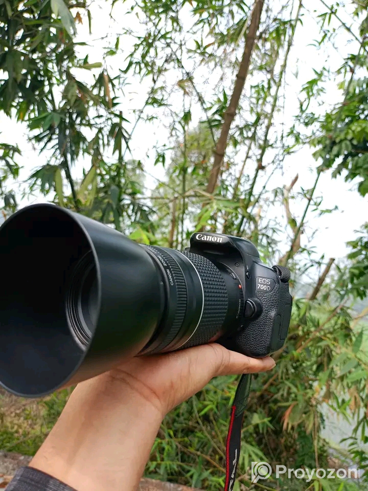 Cannon700D 75-300