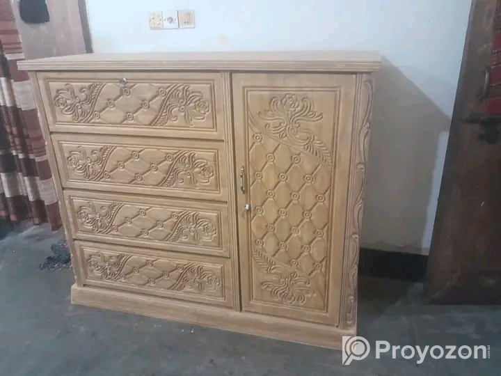 ফার্নিচার বিক্রি করা হবে