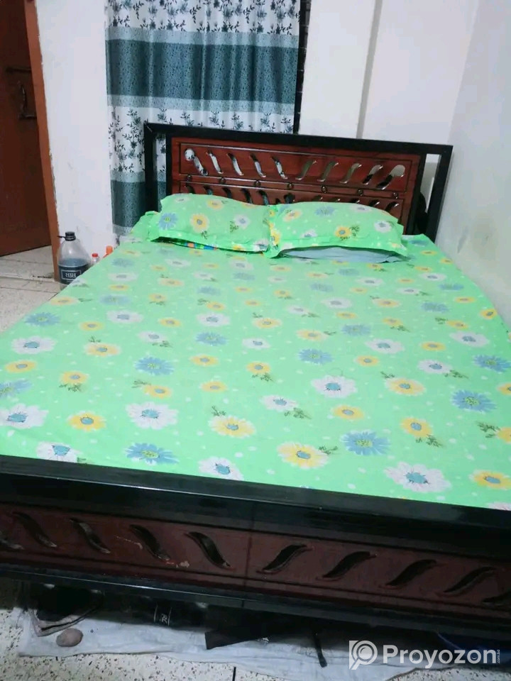 এই খাটটি বিক্রয় করা হবে