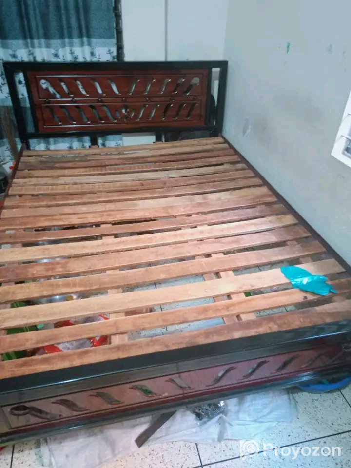 এই খাটটি বিক্রয় করা হবে