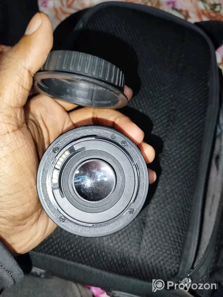 একটি YN 50 mm প্রাইম লেন্স বিক্রি করা হবে