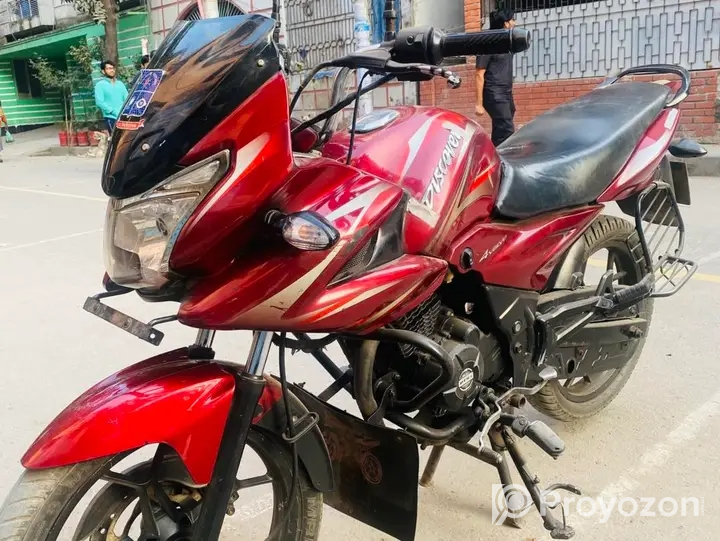 bajaj discover F-150cc Bike