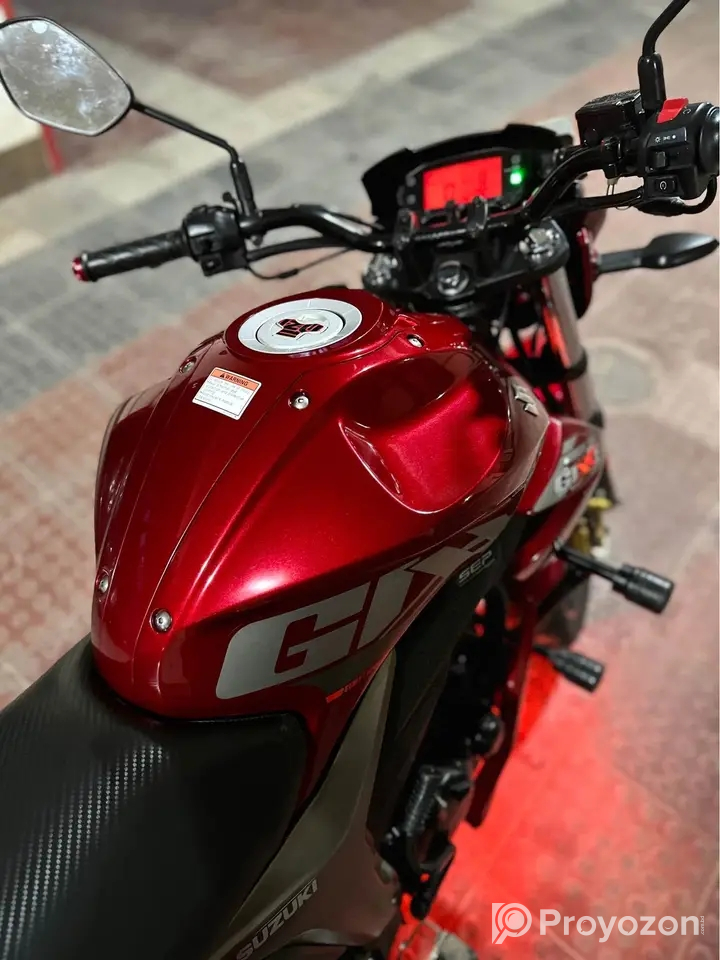 Gixxer Monotone 2022