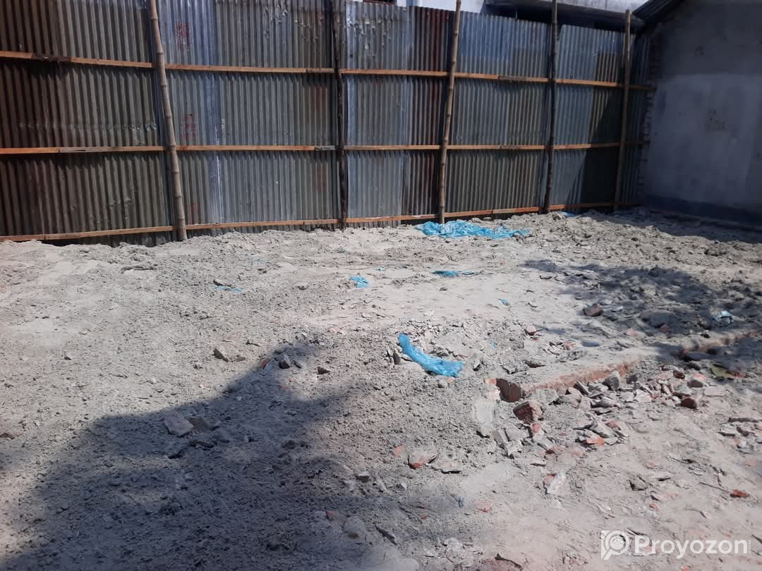 বাড়ি সহ ৪ কাঠা জমি বিক্রয় হবে