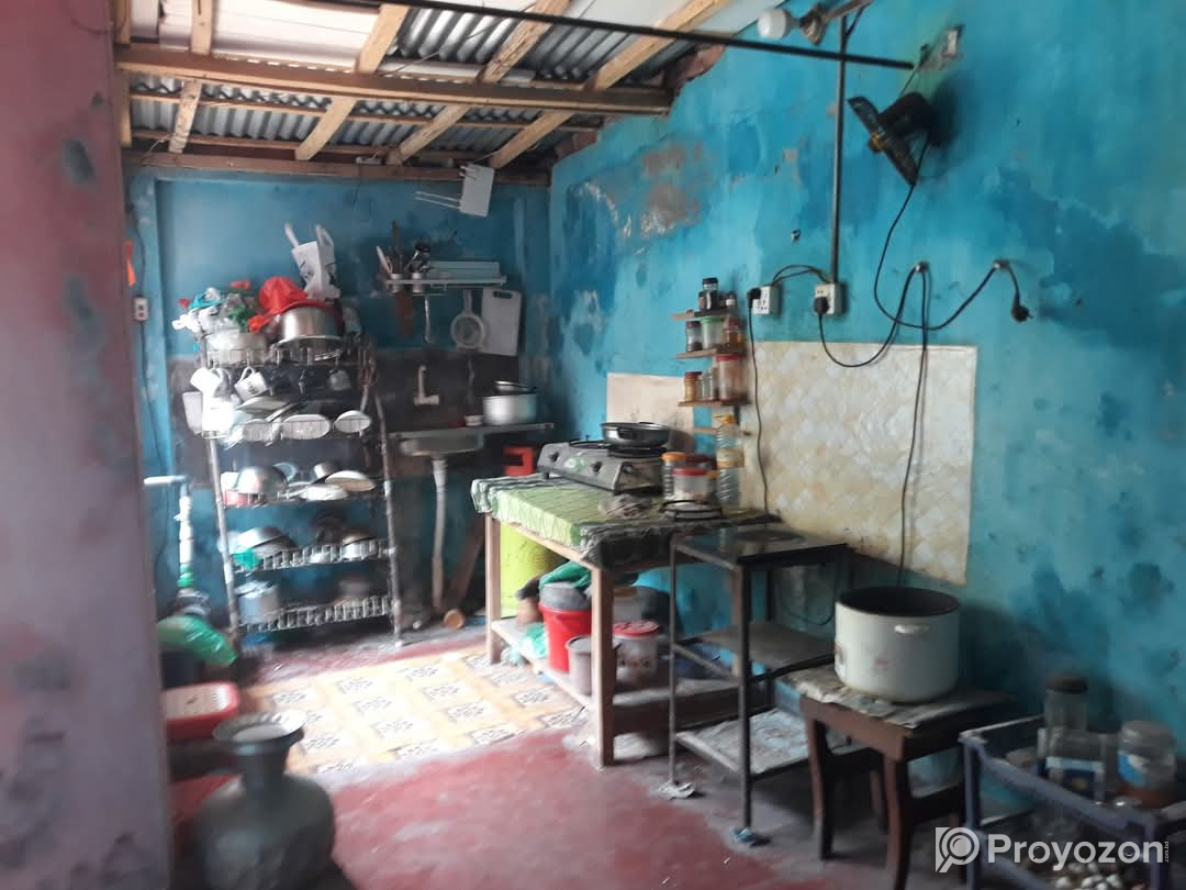 বাড়ি সহ ৪ কাঠা জমি বিক্রয় হবে