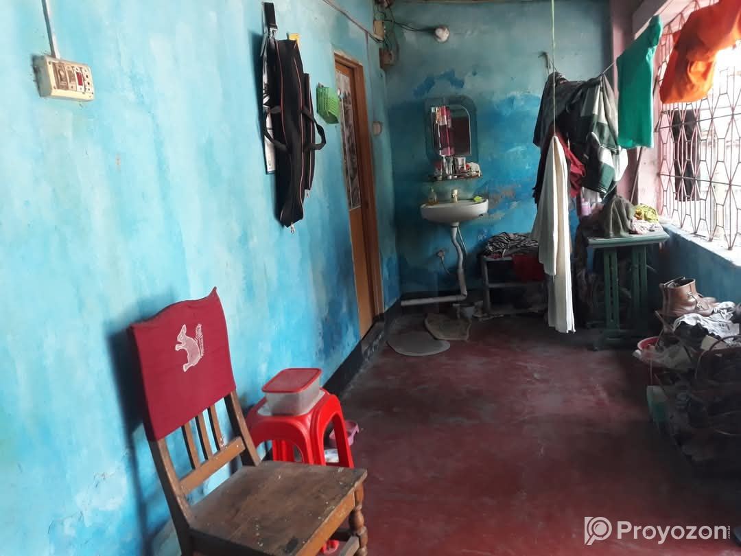 বাড়ি সহ ৪ কাঠা জমি বিক্রয় হবে