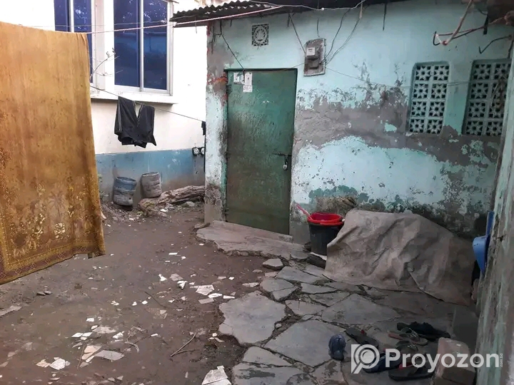 খুলনা খালিশপুর পার্ক সংলগ্ন ২৫ ফিট রোডের সাথে বাড়ি সহ পৌনে ২