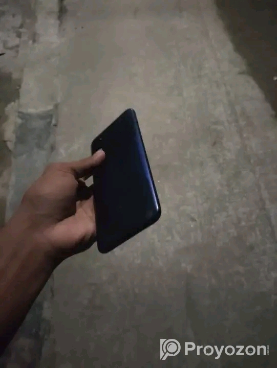 realme 21y ফোনটি বিক্রি করা হবে