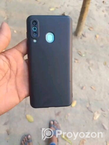 স্যামসাং গ্যালাক্সি এম ৪০ বিক্রি করা হবে