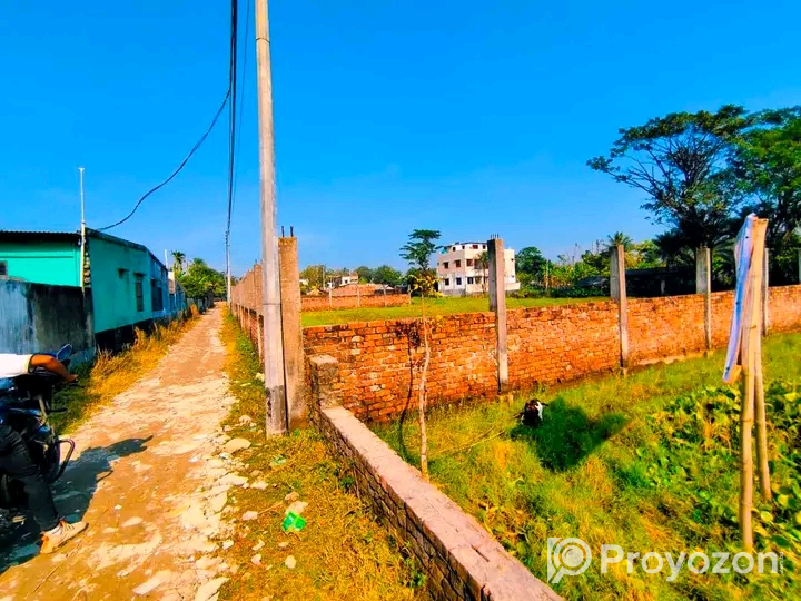 খুলনার পূজা খোলা মোড়ের নিকটে জমি বিক্রয়