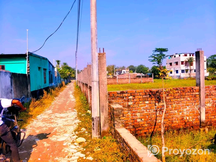 খুলনার পূজা খোলা মোড়ের নিকটে জমি বিক্রয়