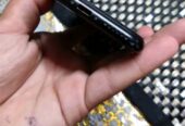 I PHONE SE2020 Phone ti sell hobe