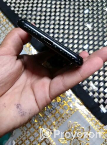 I PHONE SE2020 Phone ti sell hobe