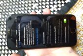 I PHONE SE2020 Phone ti sell hobe