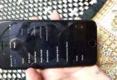 I PHONE SE2020 Phone ti sell hobe