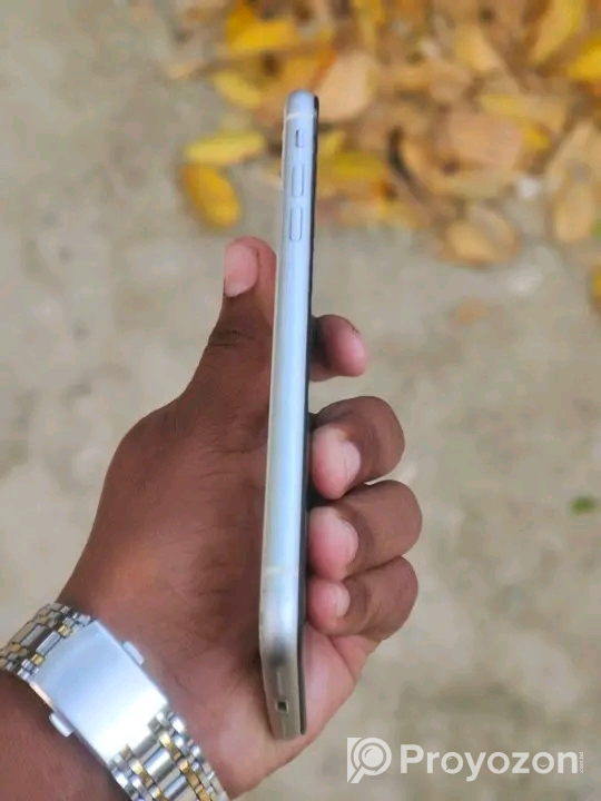 Iphone 11 বিক্রি করা হবে