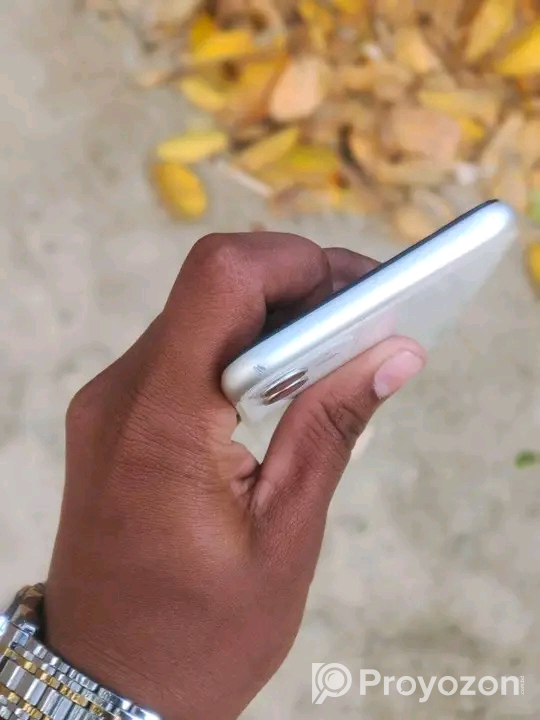 Iphone 11 বিক্রি করা হবে