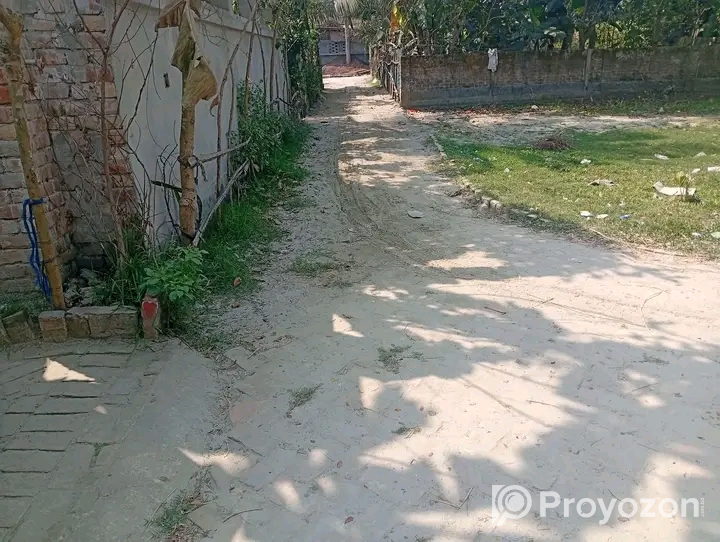 ৮ ফিট রোডের সাথে ৫ শতক কর্ণা জমি বিক্রি করা হবে