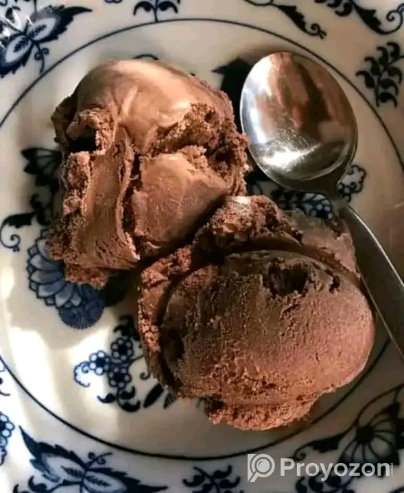আইসক্রিম বিক্রি করা হয়