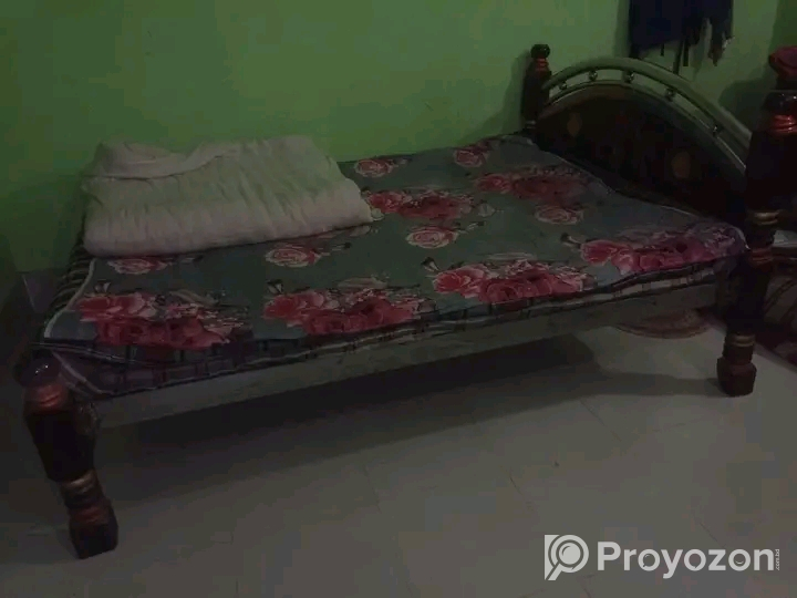 খাটটি বিক্রি করা হবে