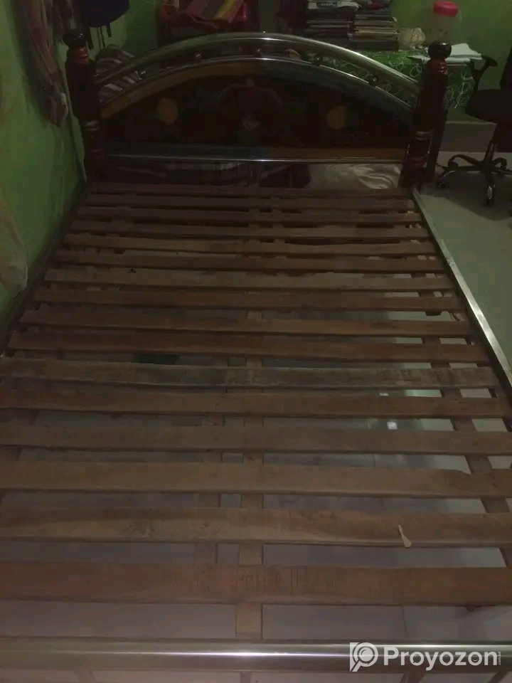 খাটটি বিক্রি করা হবে