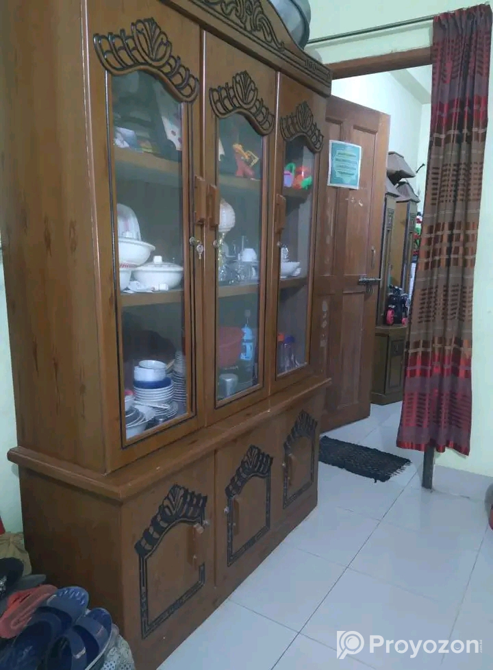 ১টি দেয়াল ছুকেচ বিক্রি হবে