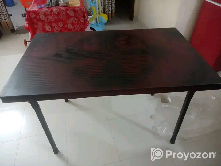 ফার্নিচেয়ার গুলো বিক্রি হবে