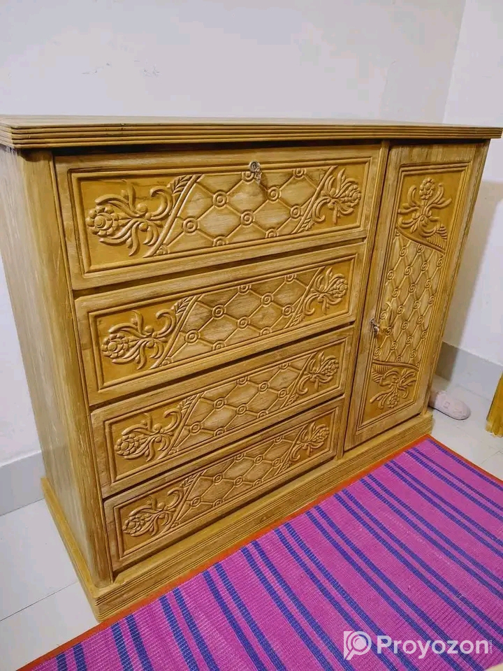 একদম নতুন ফার্নিচার গুলো সেল হবে