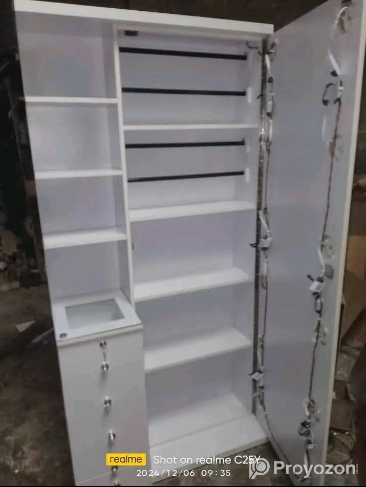 ডেসিং টেবল টি বিক্রি হবে