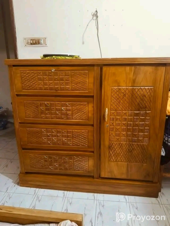 খাট বিক্রি হবে