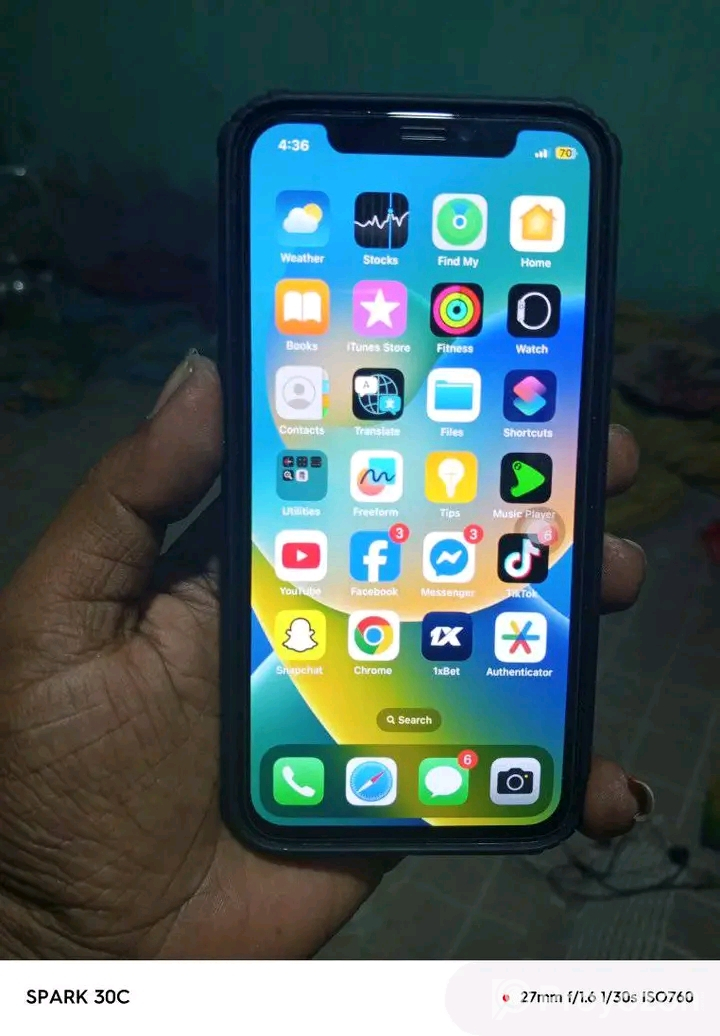 iphone x (64) gb For sell