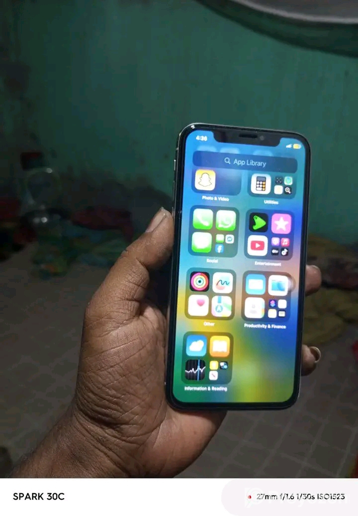 iphone x (64) gb For sell