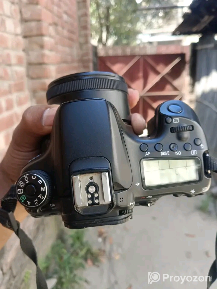 Body + canon 50mm stm prime for sell