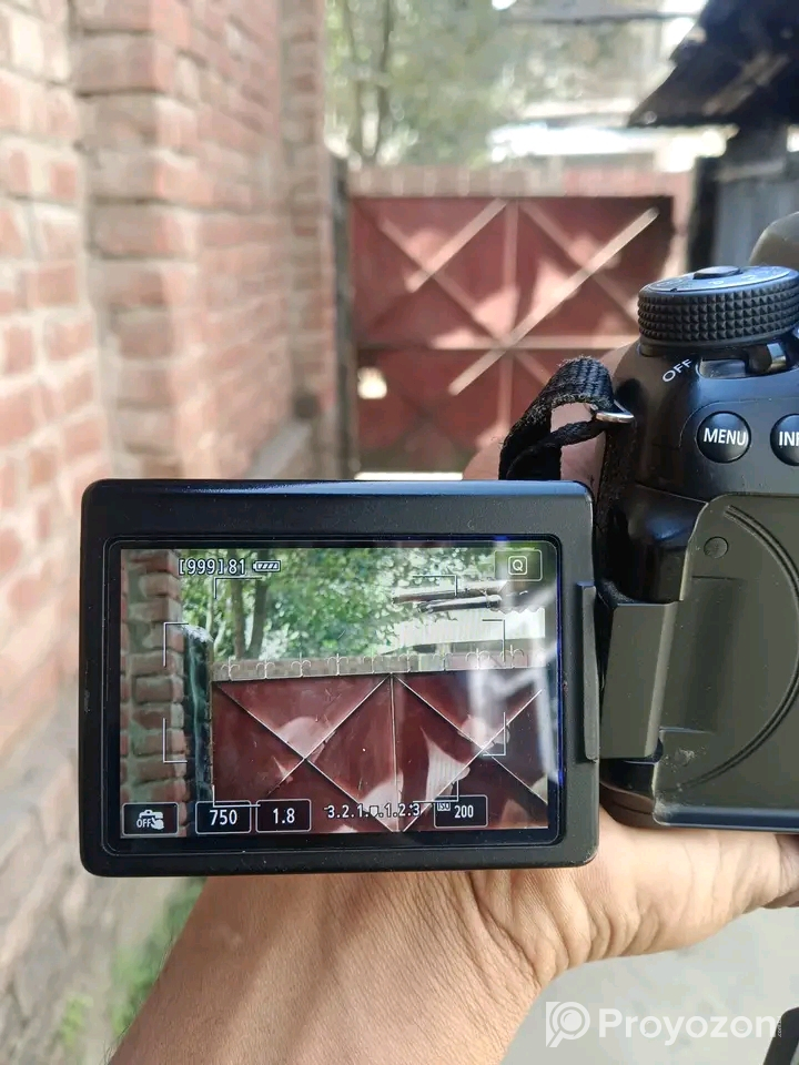 Body + canon 50mm stm prime for sell