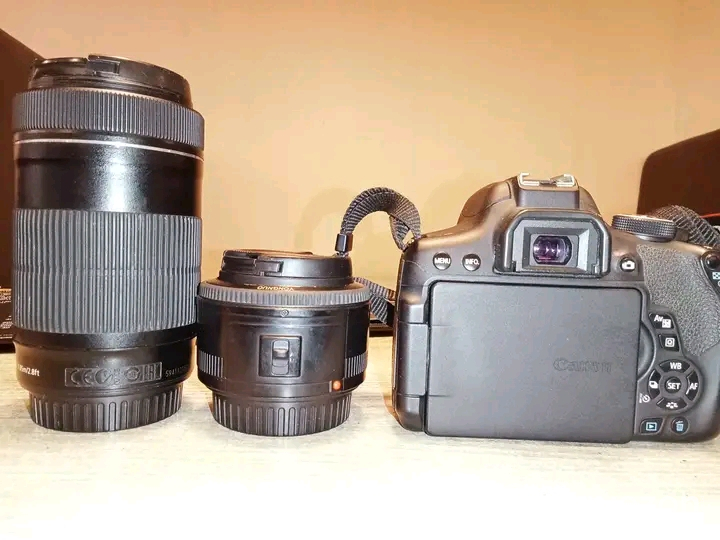 Canon 750d used but totally condition for sell