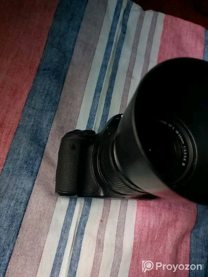 Canon EOS 550D DSLR CAMERA WITh ACCESSORIES