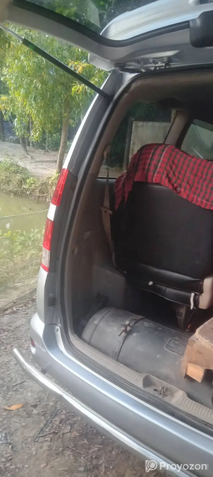 H এক্স নোহা মডেল 2003