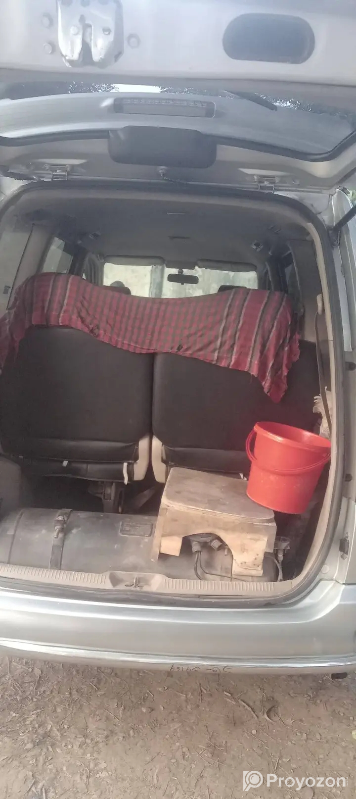 H এক্স নোহা মডেল 2003