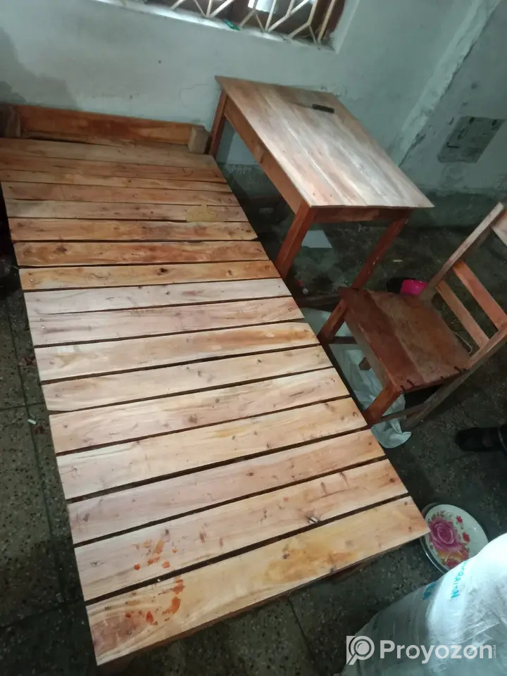 এই সিঙ্গেল খাট চেয়ার ও টেবিল বিক্রয় করা হবে