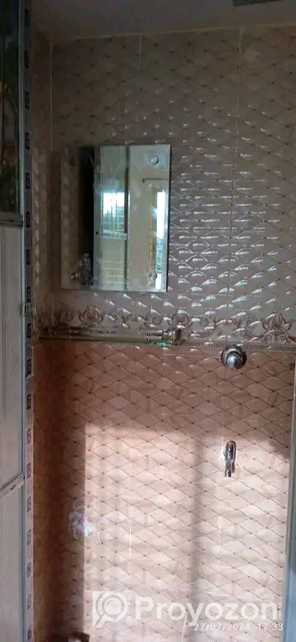 ৩য় তলায় একদম নতুন রেডি ফ্লাট ভাড়া হবে