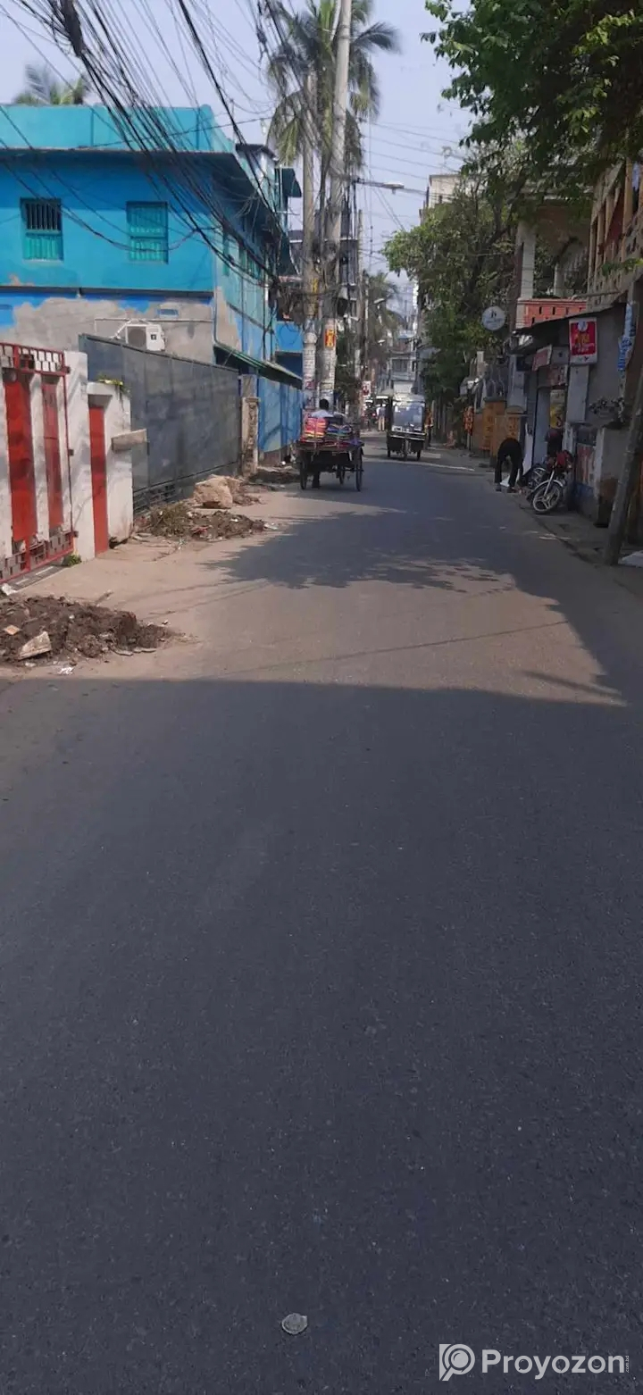 ৩ কাঠা জমি সহ দুই তলা বাড়ি বিক্রয় হবে